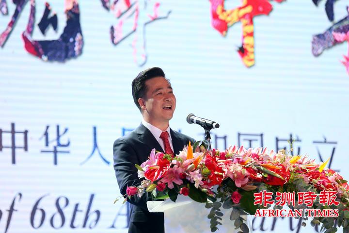 杨天峙会长在南非华侨华人庆祝中华人民共和国成立68周年文艺晚会上致辞