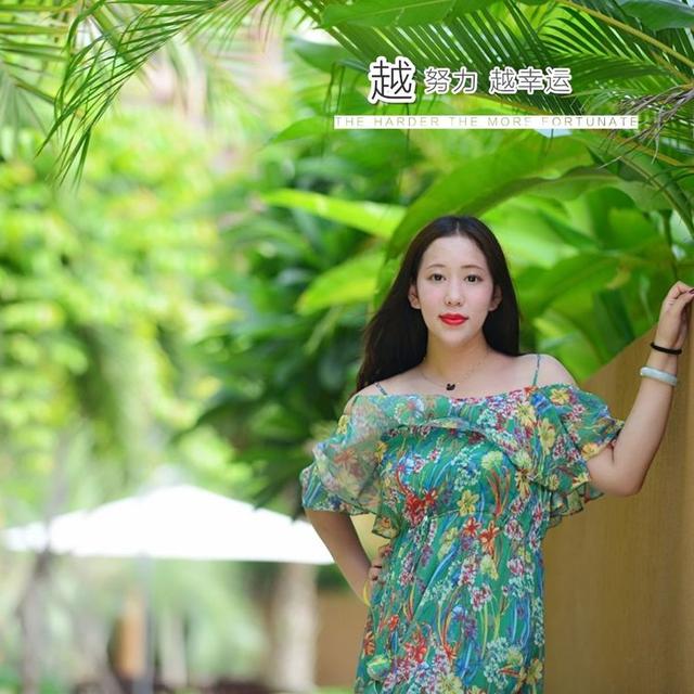 三亚,每天都是不一样的风景,展现我们性感的身子