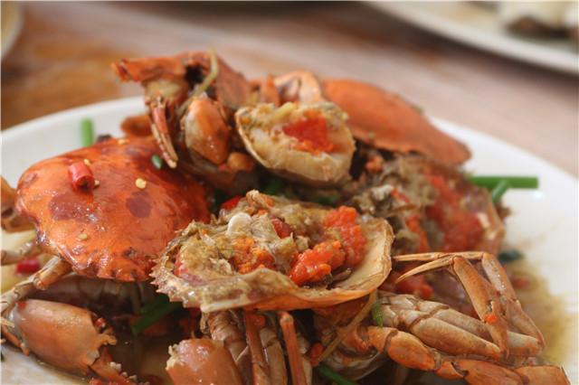 三亚,每天都是不一样的风景,展现我们性感的身子