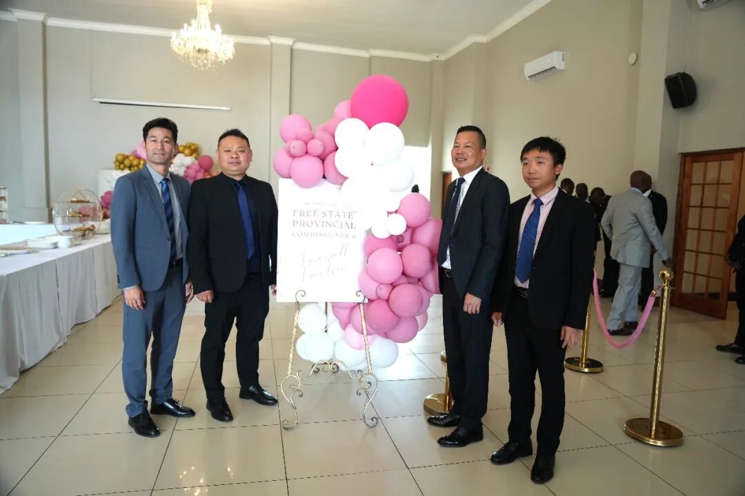 南部非洲中华福建同乡总会出席自由州警察厅长退休仪式